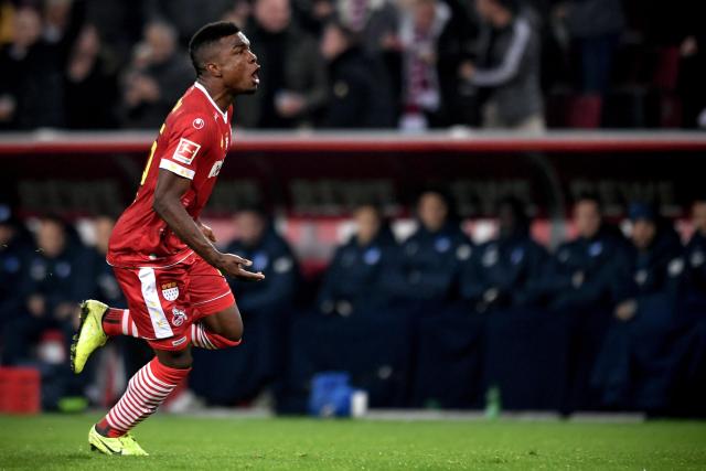 蓝盈莹承认新恋情一天后风波再起，曹骏旧事被翻出